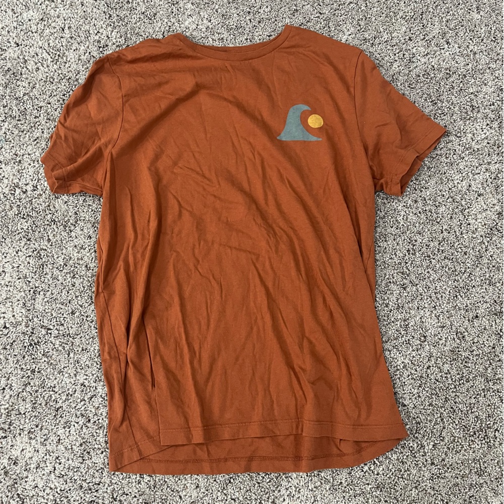 Brown t-shirt